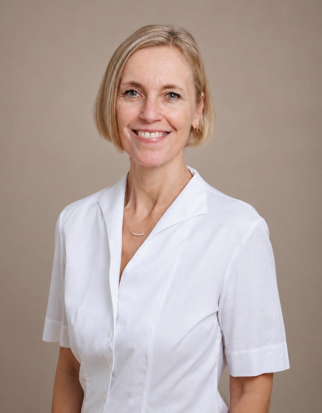 Porträt von Dr. Simone Kröll